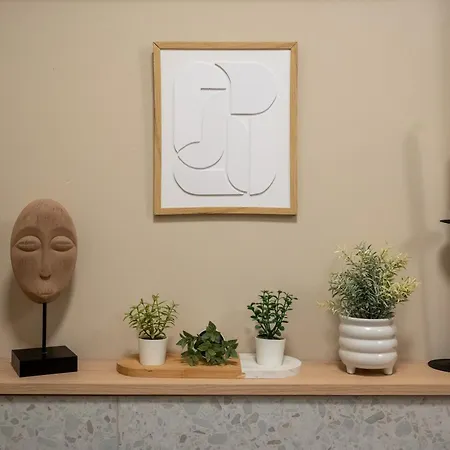 King Kong Apartment *