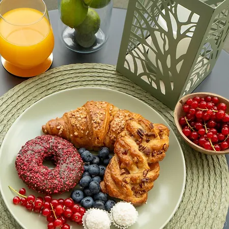 King Kong Apartment *