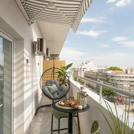 King Kong Apartment
